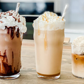 Cafe con hielo y Crema batida